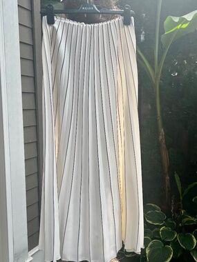 InWear Copenhagen White pleated twirl skirt, size EU 36